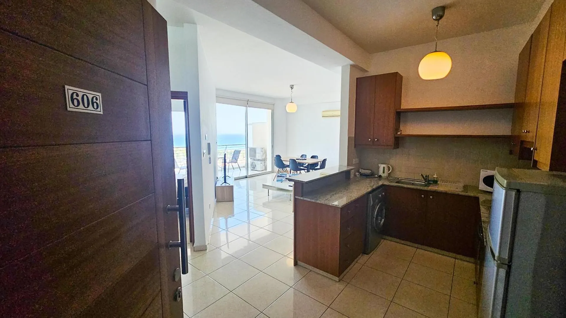 Paradise Palms Seaview Apartment Larnaca