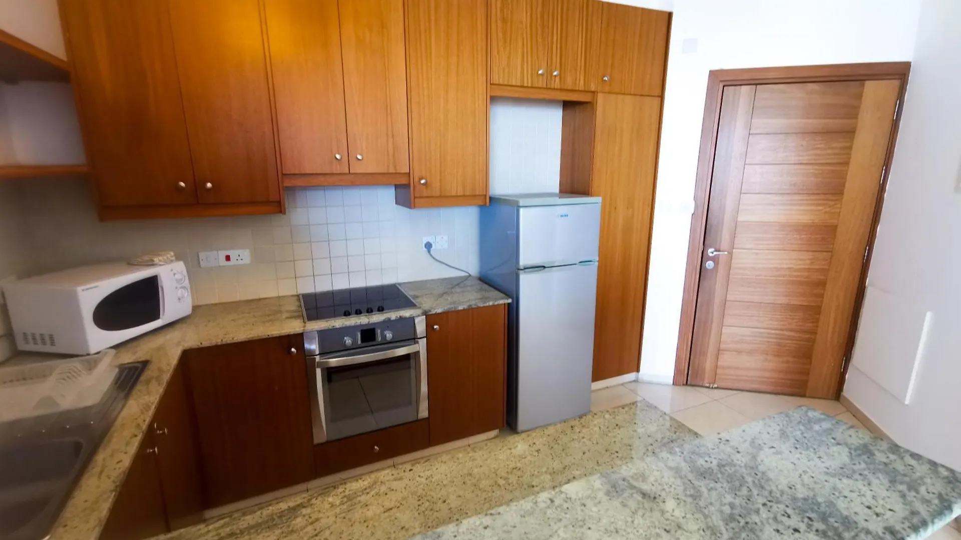 Paradise Palms Seaview Apartment Larnaca Chipre